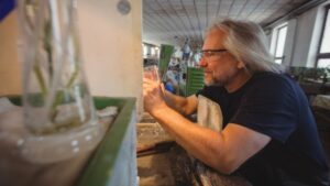 Sustainability in Kovových: Eco-Friendly Practices for Metal Artists