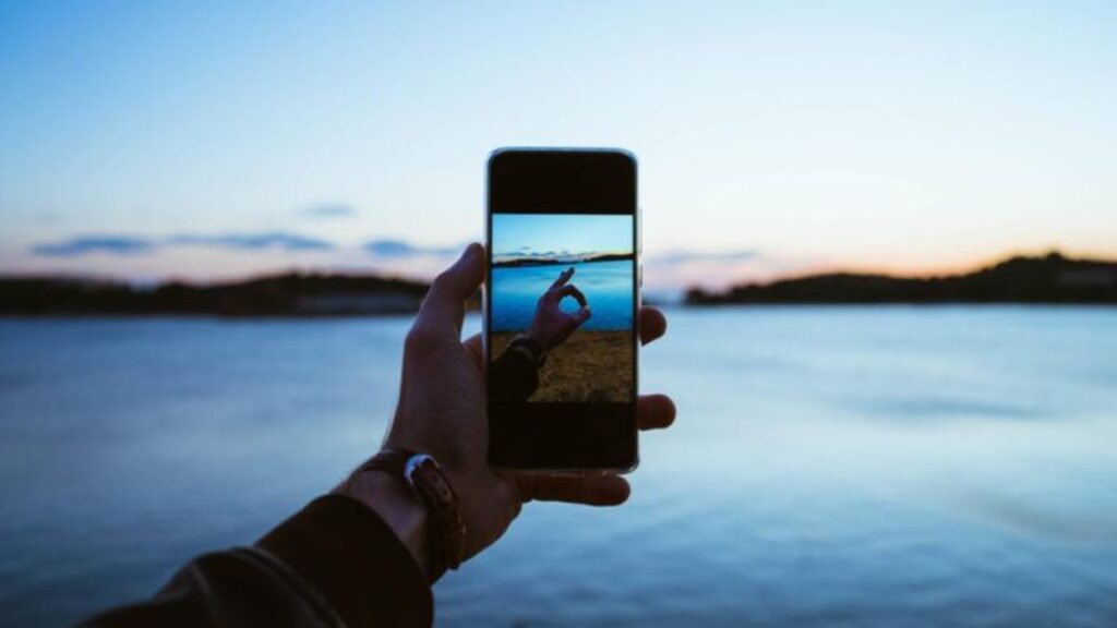 A Deep Dive into Instablu Features: What Sets It Apart?